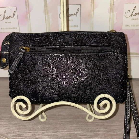 Stone Mountain Accessories Black Paisley Wristlet - Picture 3 of 9